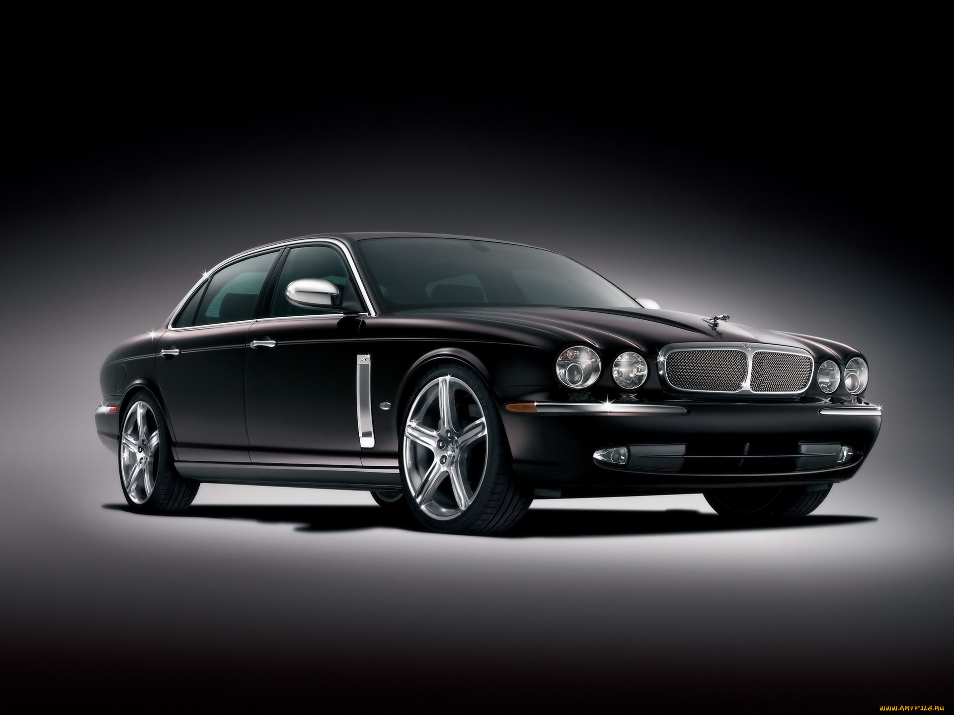 Обои Jaguar XJ Super V8 Автомобили Jaguar, обои для рабочего стола,  фотографии jaguar, xj, super, v8, автомобили, land, rover, ltd,  великобритания Обои для рабочего стола, скачать обои картинки заставки на  рабочий стол.